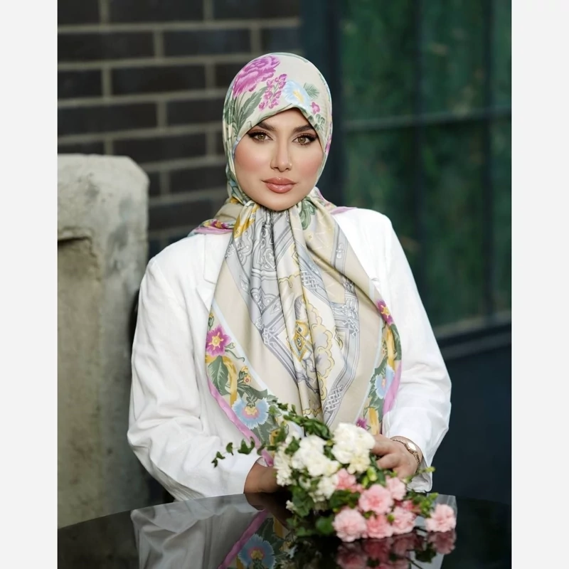 روسری ابریشم ژاکارد وارداتی دور دست دوز هرمس