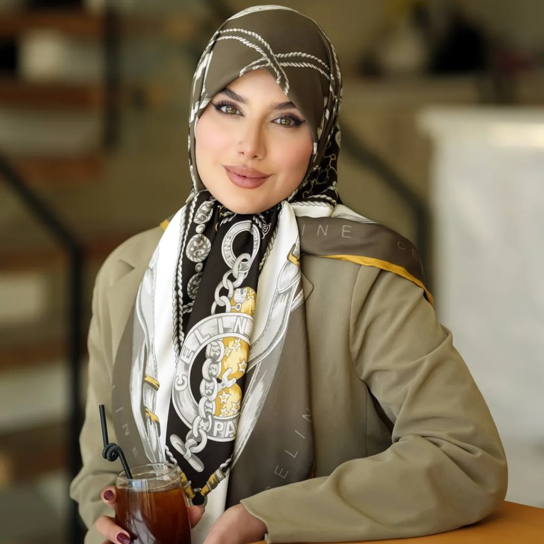 روسری ابریشم توییل G O L D S C A R F 1 1 ۰ قواره ۱۴۰