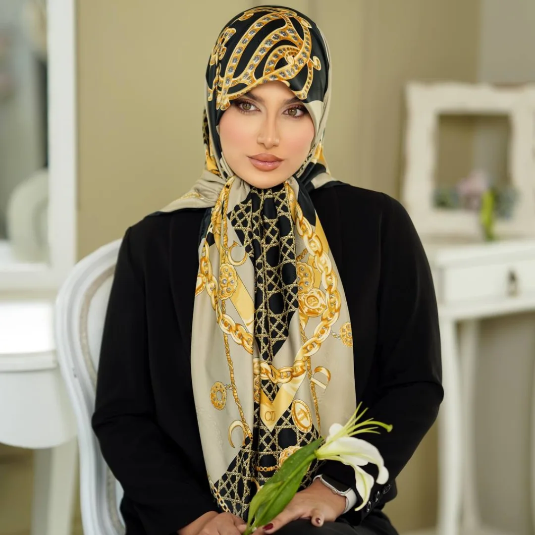 روسری ابریشم ژاکارد مجلسی قواره ۱۴۰