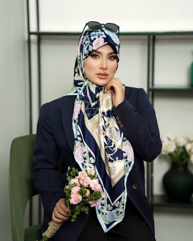 روسری ابریشم ژاکارد وارداتی طرح هرمس سلطنتی